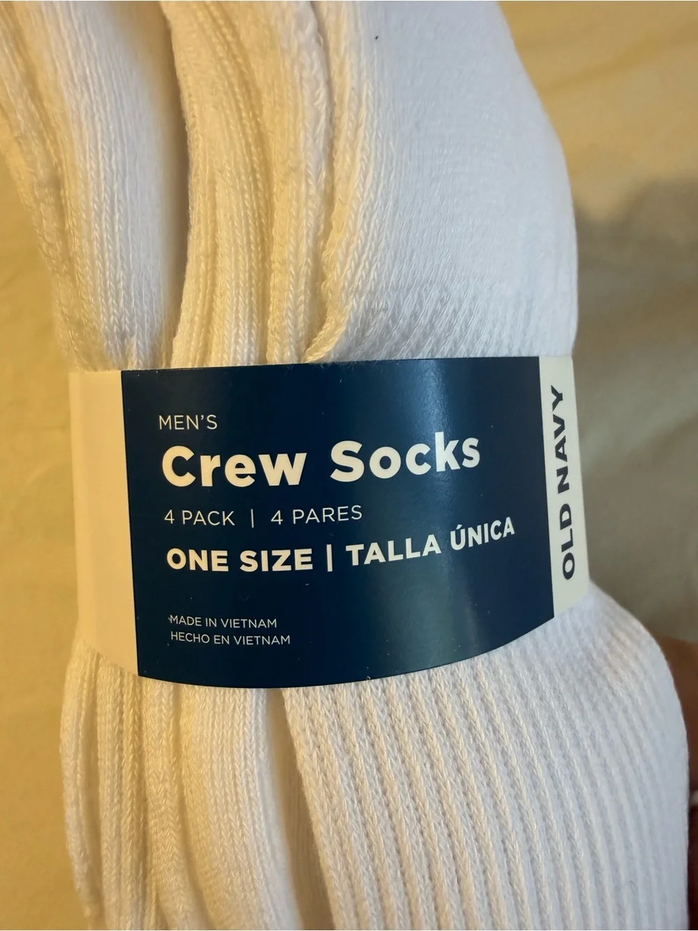 Old Navy White 4 Pack Crew Socks Mens One Size Fits Most NEW